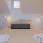 Bright Duplex With Stunning Bridge Views In The History Area