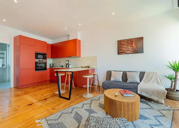 Bright Duplex With Stunning Bridge Views In The History Area