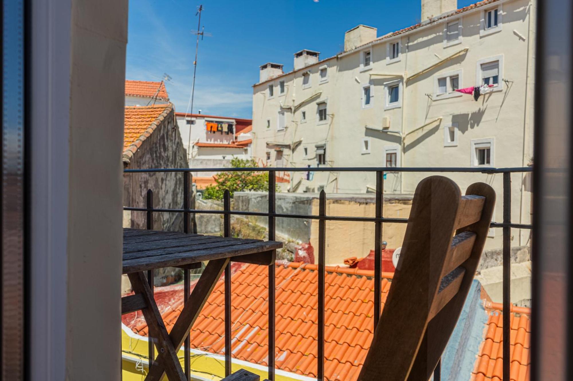 Bright Duplex With Stunning Bridge Views In The History Area Apartment Lisbon