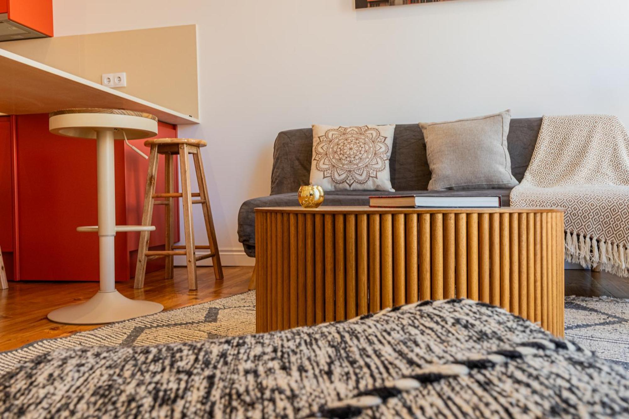 Apartment Bright Duplex With Stunning Bridge Views In The History Area Lisbon